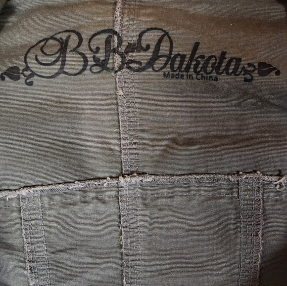 BB Dakota Cropped Military Style Jacket - Picture 8 of 8